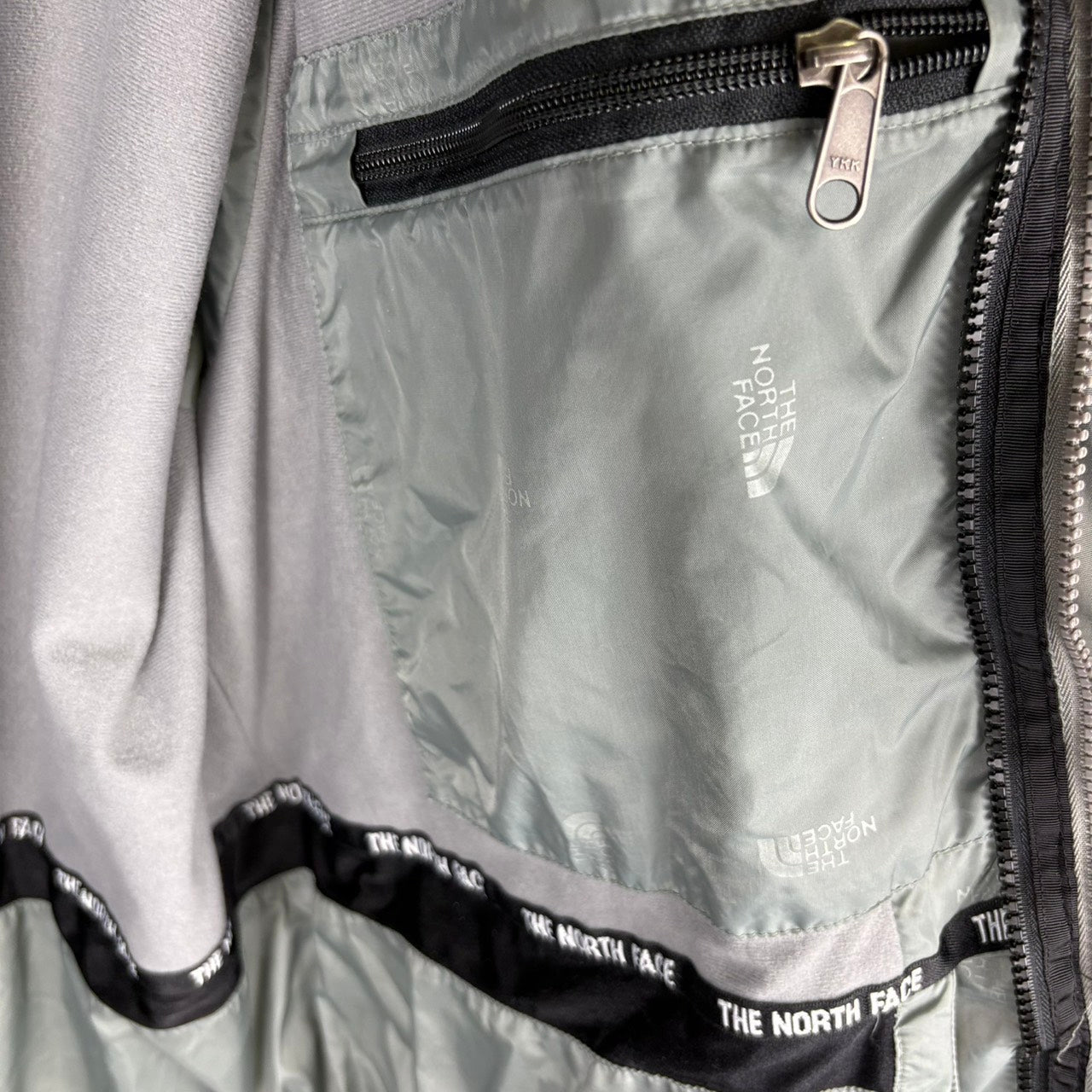 THE NORTH FACE HYVENT Mountain Parka Grey x White L