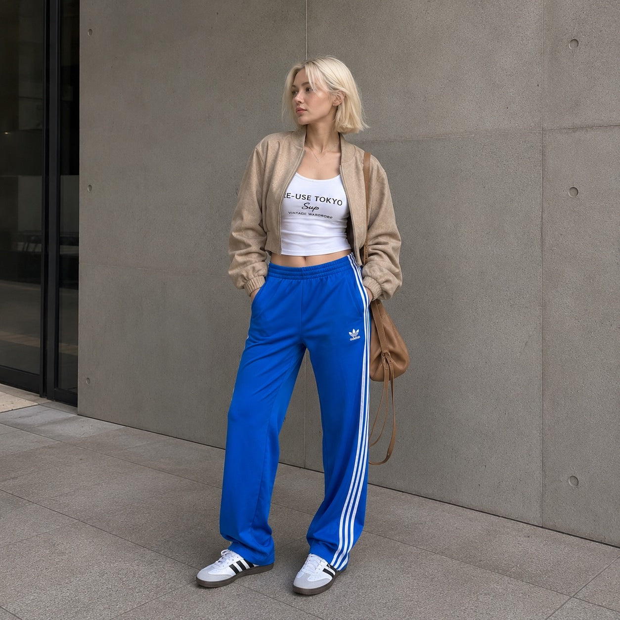 adidas トラックパンツ ブルー