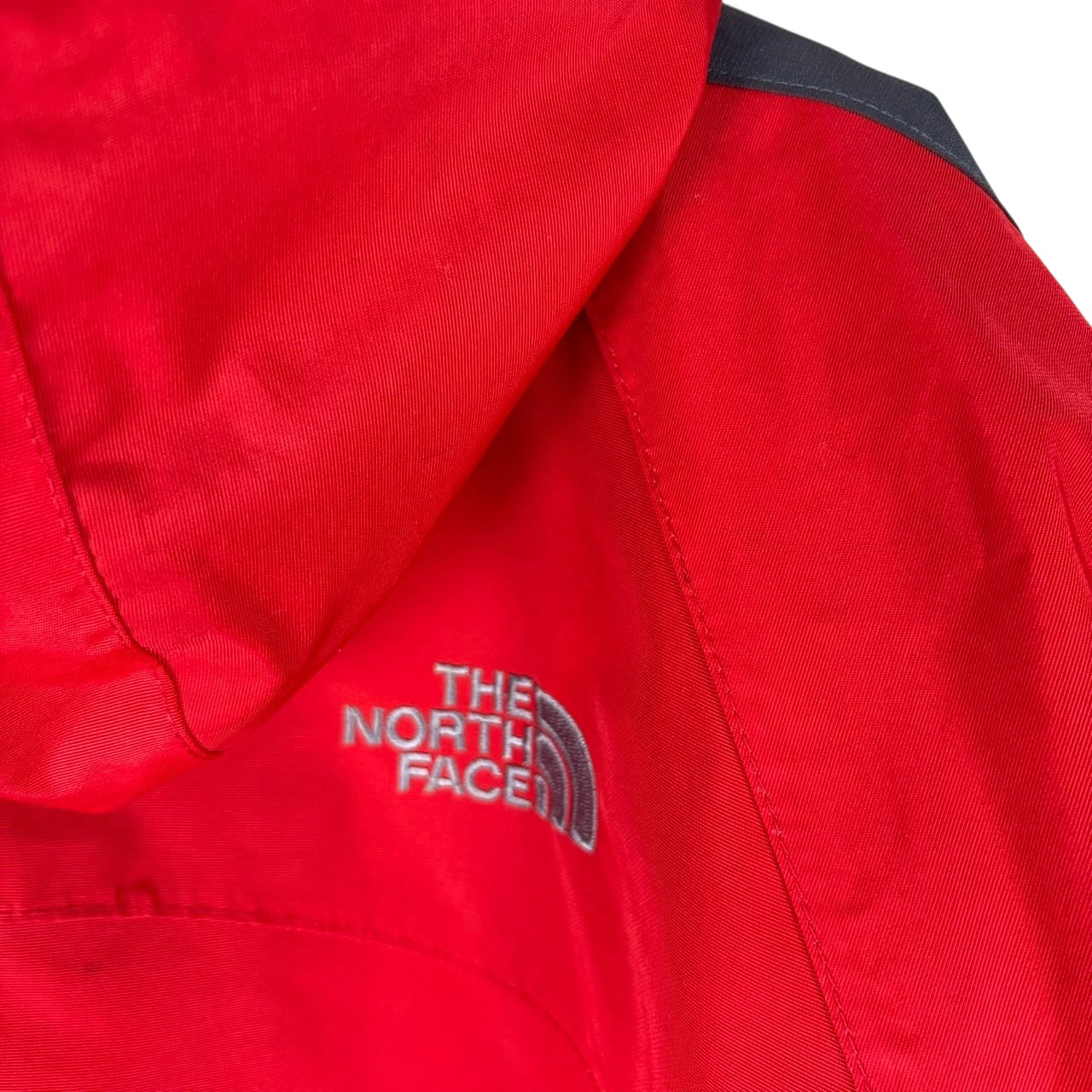 The North Face Summit Series GORE-TEX Mountain Parka Red L