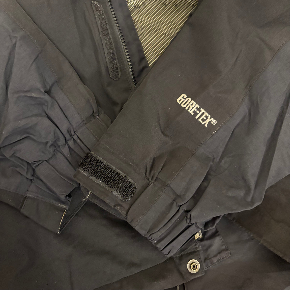 ノースフェイス GORE-TEX マウンテンジャケット サイズ100 L相当 管理番号C-010