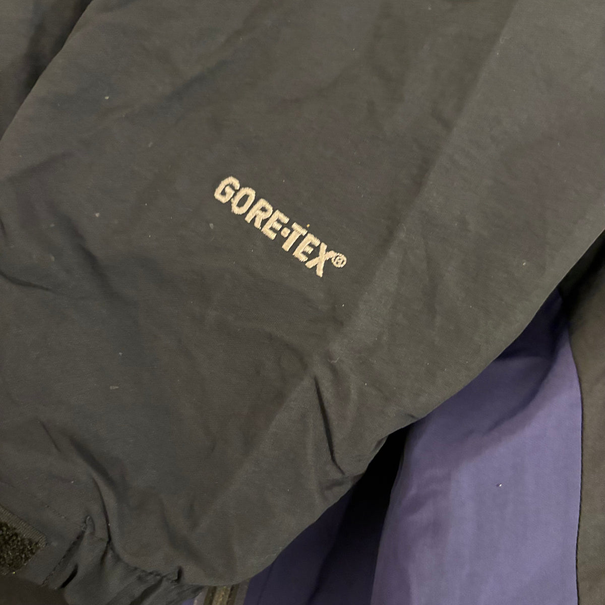 ノースフェイス GORE-TEX サミットシリーズ マウンテンパーカー サイズ95 M相当 管理番号C-024