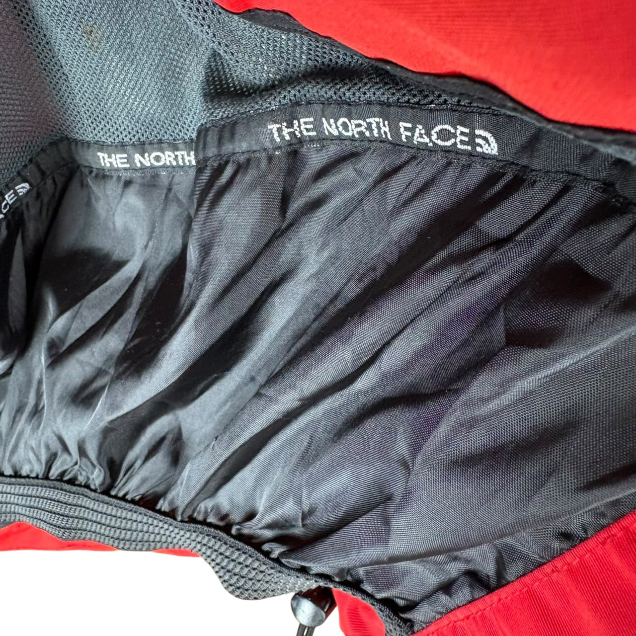 The North Face Summit Series GORE-TEX Mountain Parka Red L