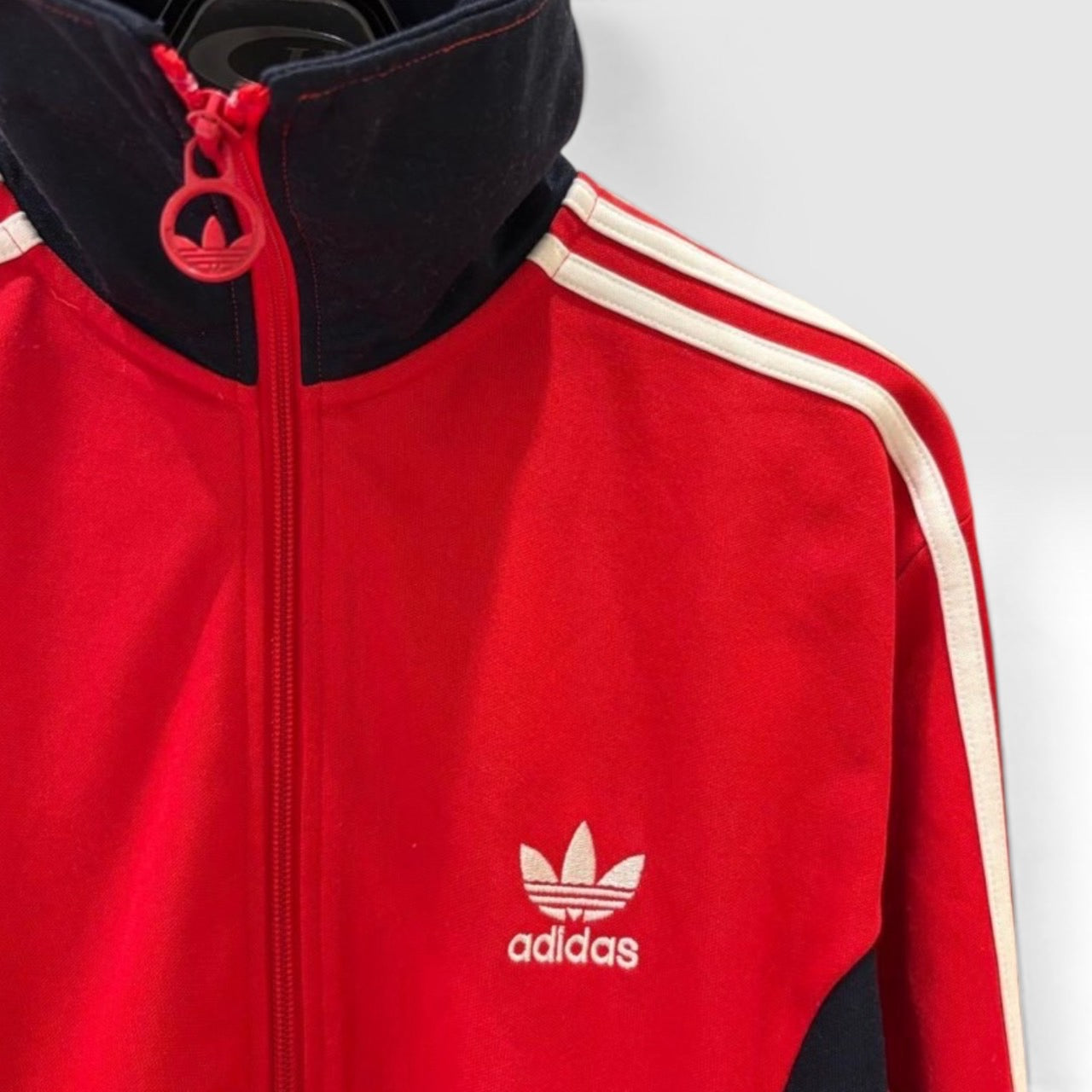 adidas アディダス トラックジャケット ファイヤーバード 赤黒 – RE