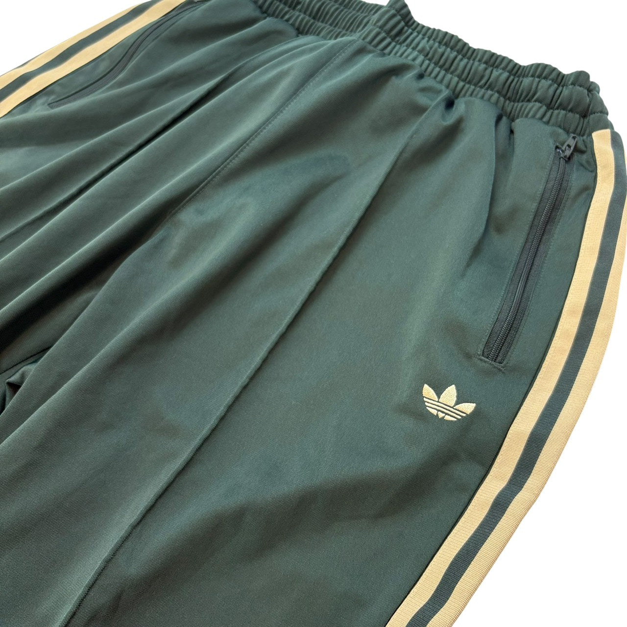 adidas アディダス ジャージ ベッケンバウアーシリーズ トラックパンツ  深緑  カーキ L