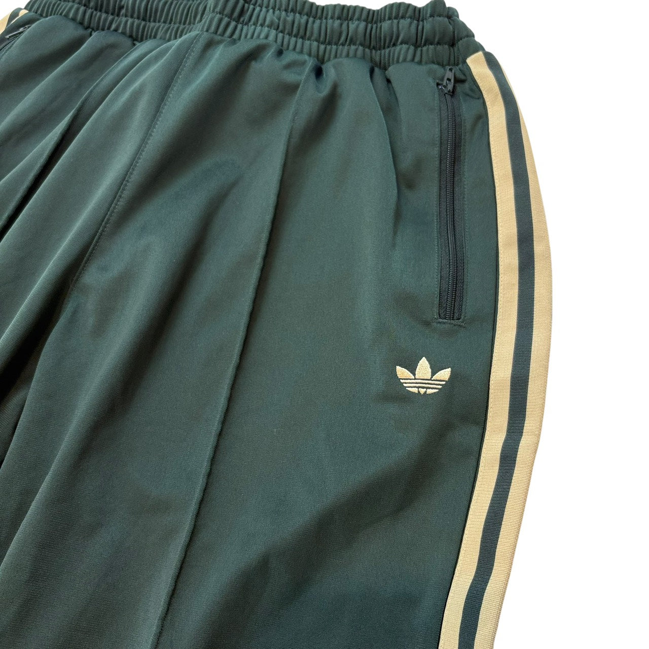 adidas アディダス ジャージ ベッケンバウアーシリーズ トラックパンツ  深緑  カーキ L