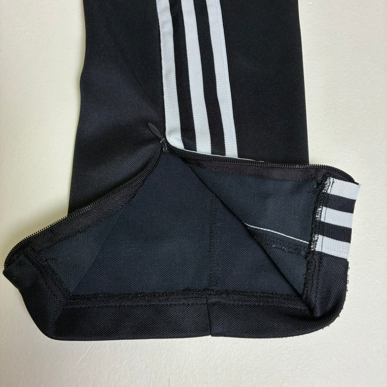 adidas アディダス ヨーロッパシリーズ トラックパンツ ジャージ ブラック M