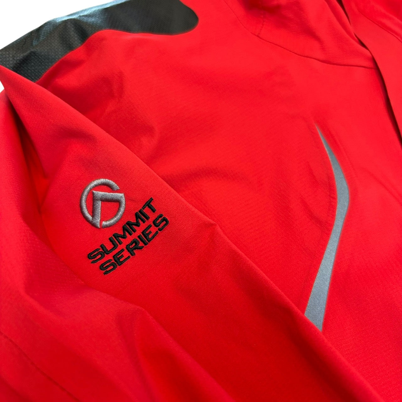 THE NORTH FACE SUMMIT SERIES マウンテンパーカー レッド M