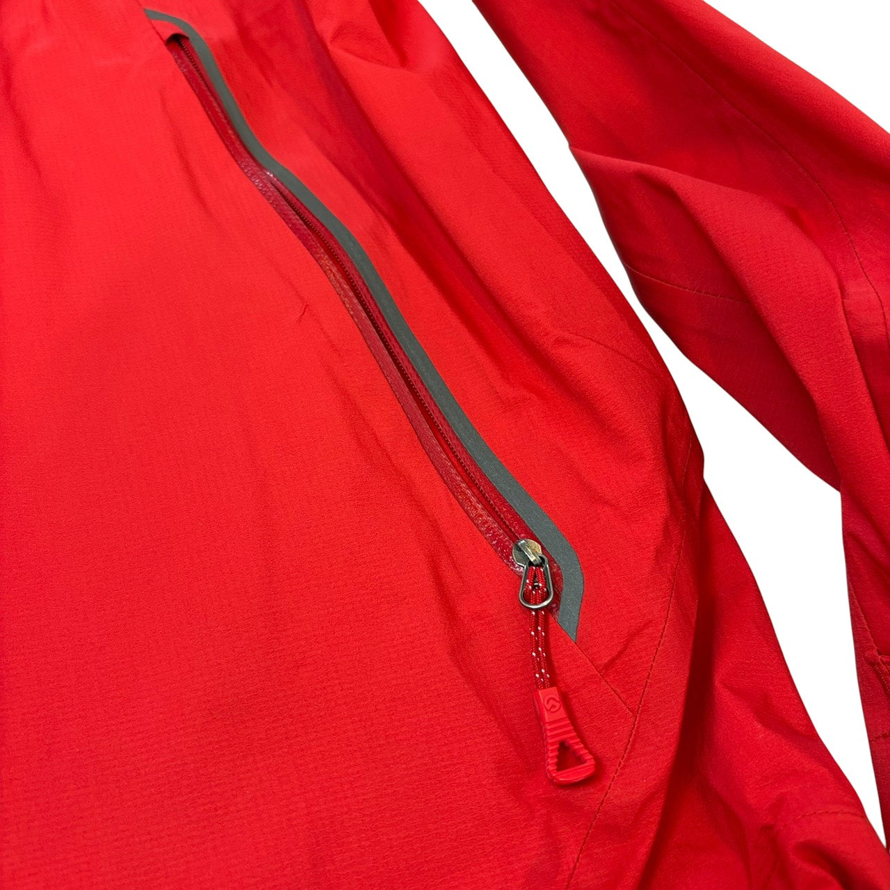 THE NORTH FACE SUMMIT SERIES マウンテンパーカー レッド M