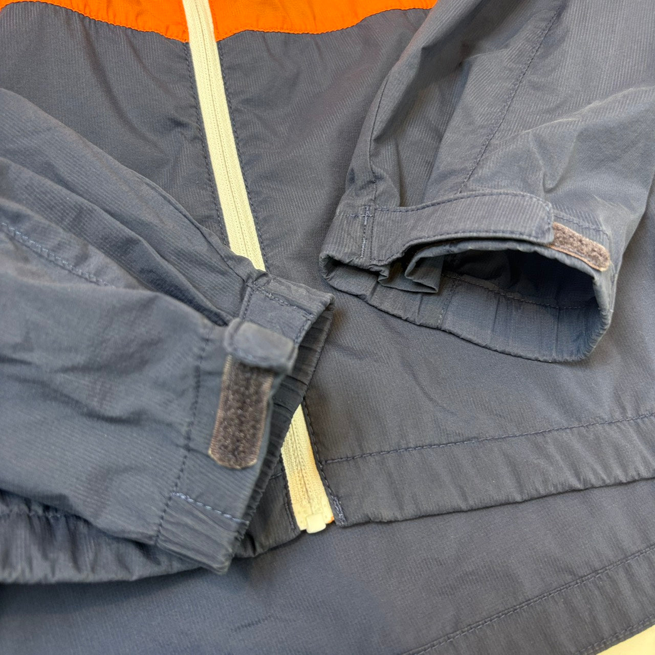 THE NORTH FACE ナイロンパーカー ワッペン付き オレンジ × ネイビー  XL