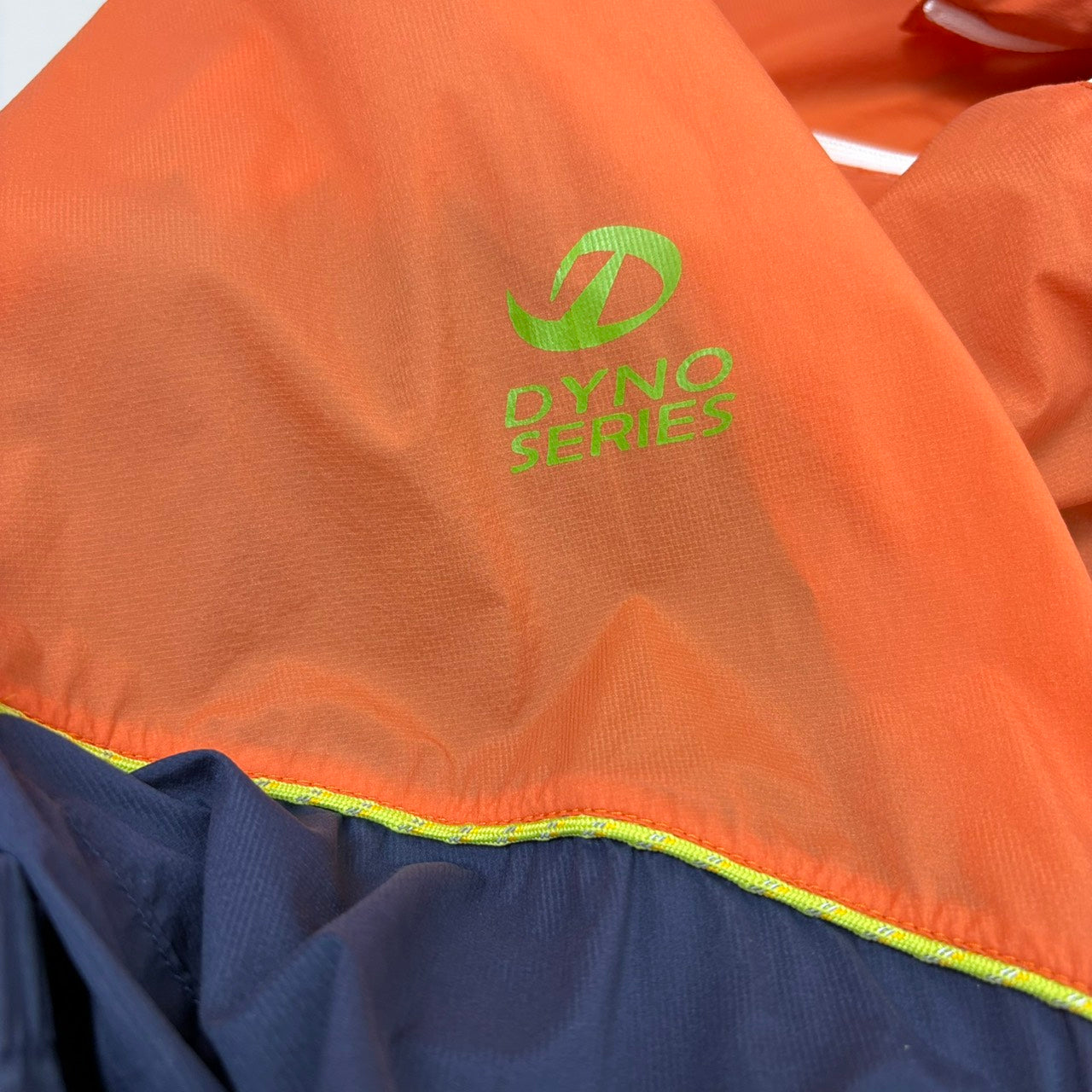 THE NORTH FACE ナイロンパーカー ワッペン付き オレンジ × ネイビー  XL
