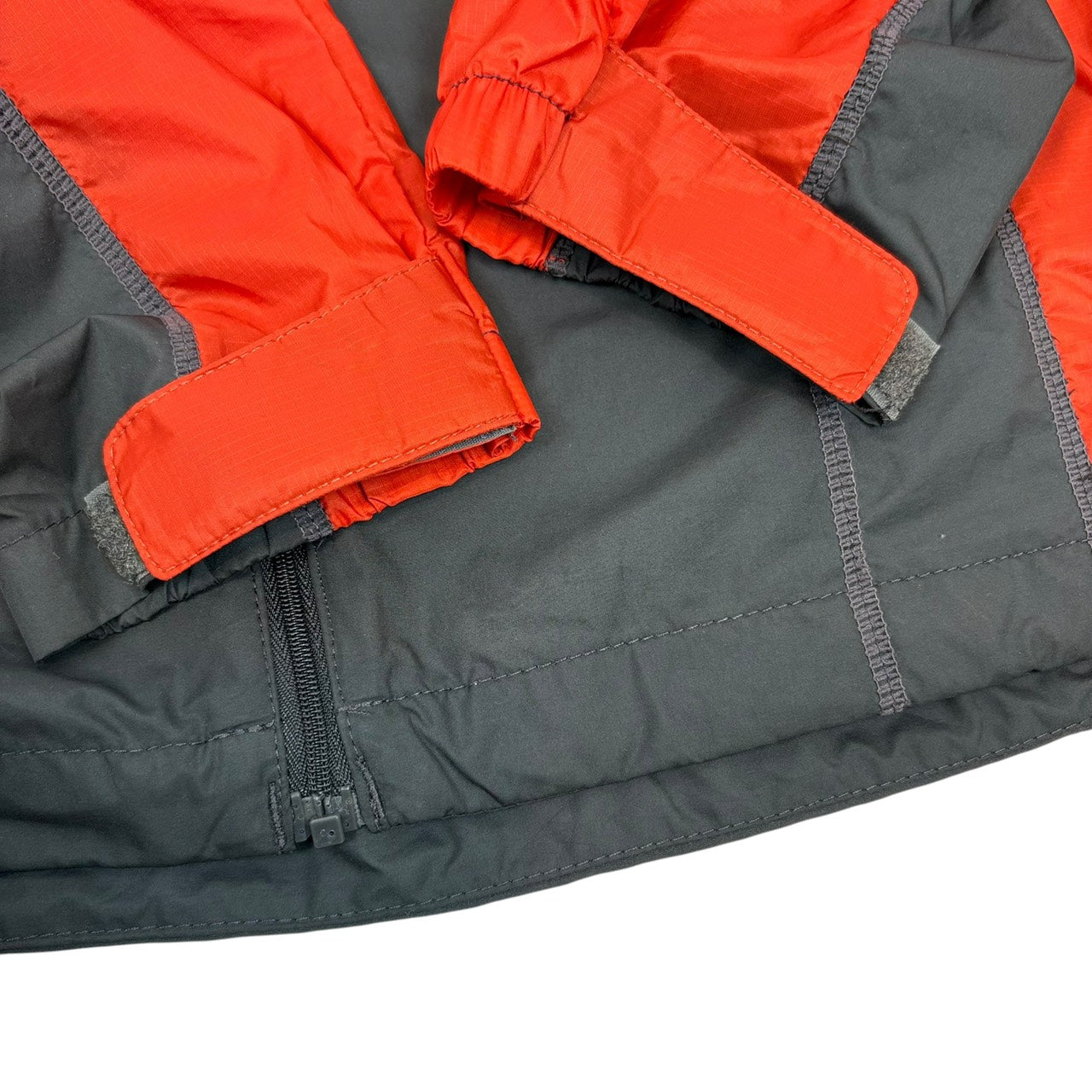 THE NORTH FACE FLIGHT SERIES ジャケット グレー/レッド M