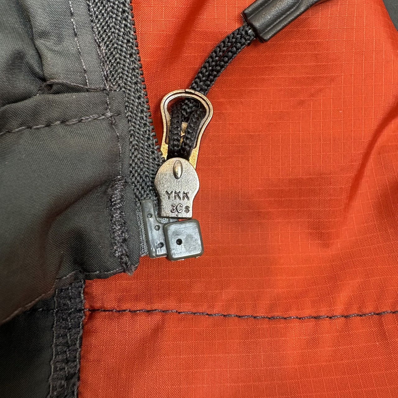 THE NORTH FACE FLIGHT SERIES ジャケット グレー/レッド M