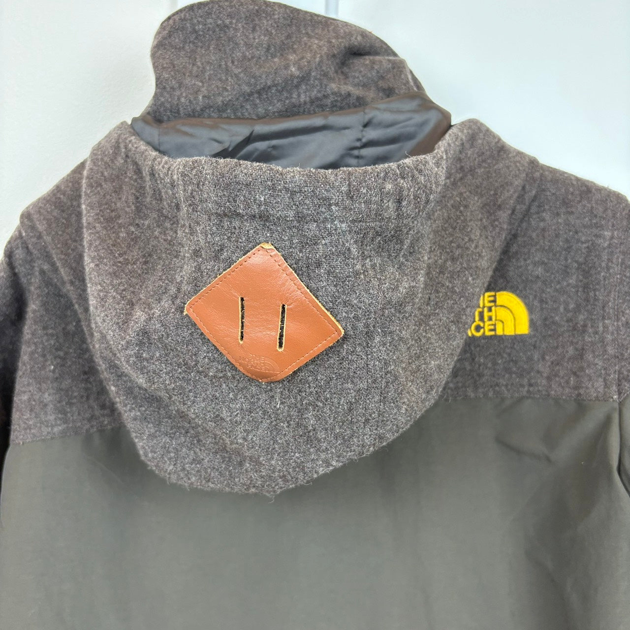 THE NORTH FACE ノースフェイス マウンテンパーカー カーキ S