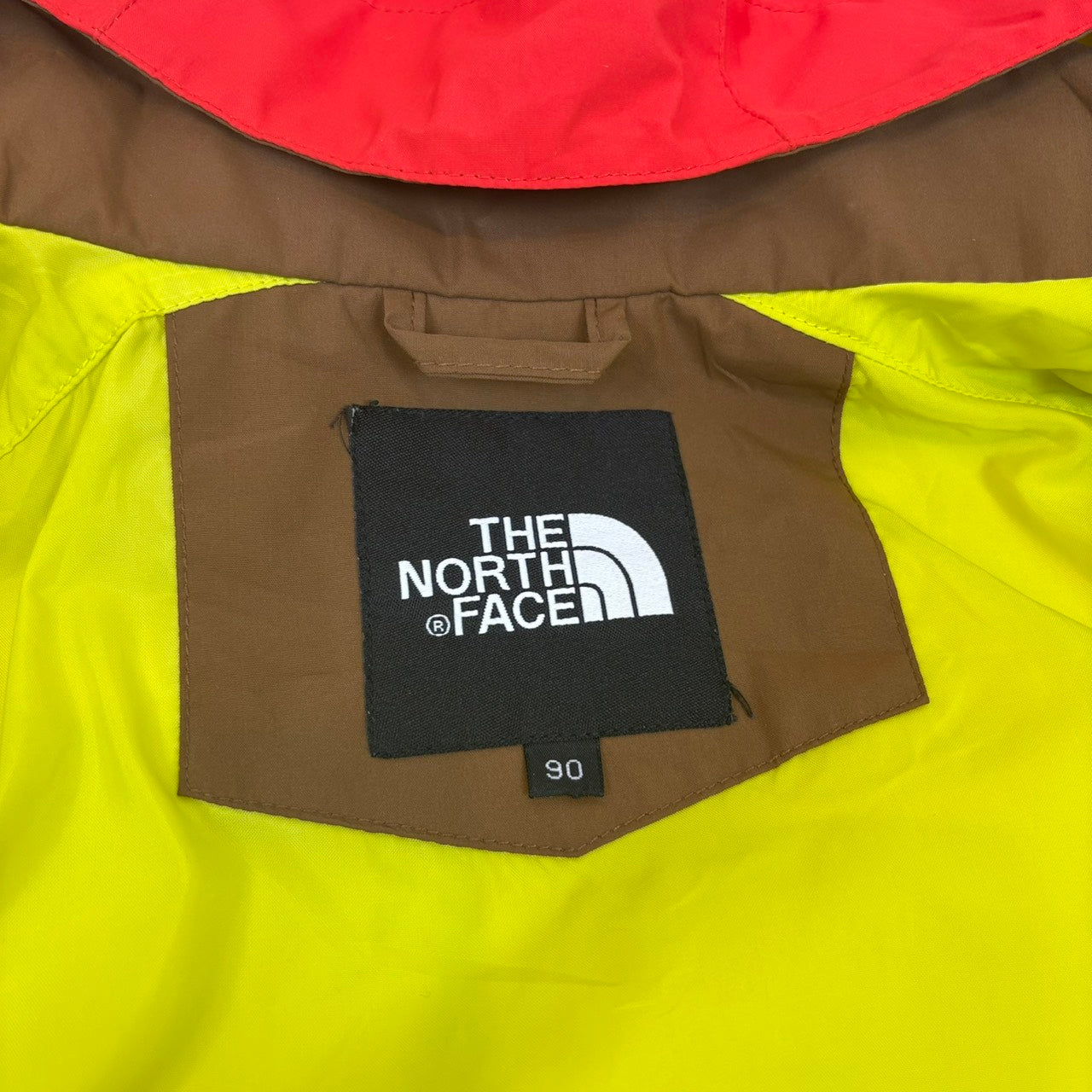 THE NORTH FACE ノースフェイス マウンテンパーカー HYVENT レッド M