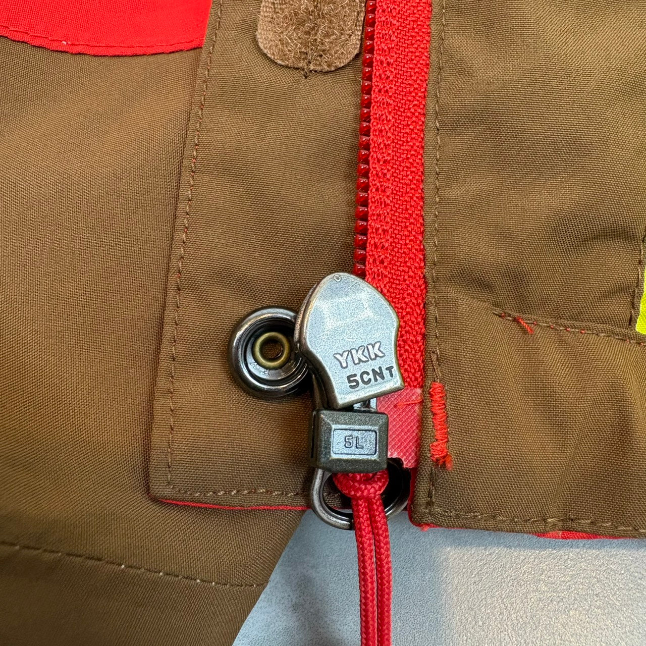THE NORTH FACE ノースフェイス マウンテンパーカー HYVENT レッド M