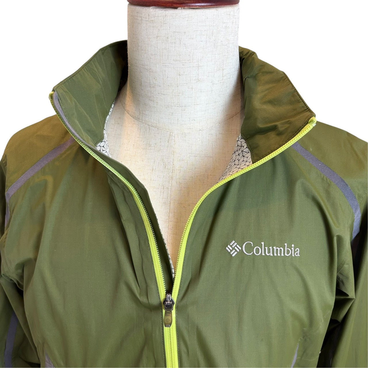 Columbia コロンビア オムニテック マウンテンパーカー カーキ M
