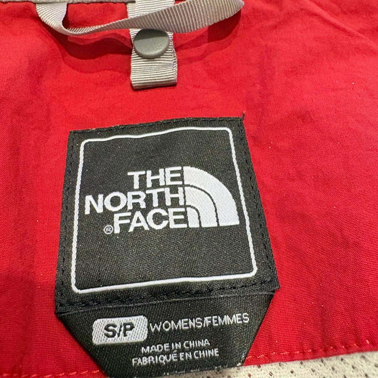 THE NORTH FACE ノースフェイス マウンテンパーカー レッド L