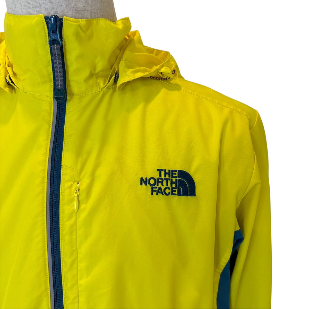 THE NORTH FACE ノースフェイス ナイロンジャケット イエロー L