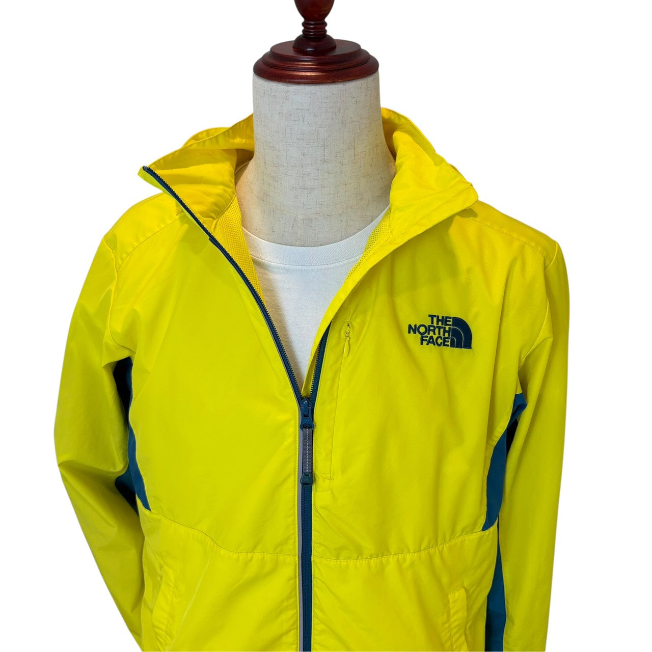 THE NORTH FACE ノースフェイス ナイロンジャケット イエロー L