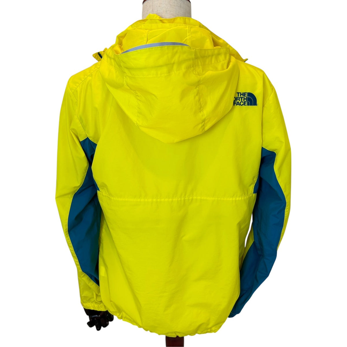 THE NORTH FACE ノースフェイス ナイロンジャケット イエロー L