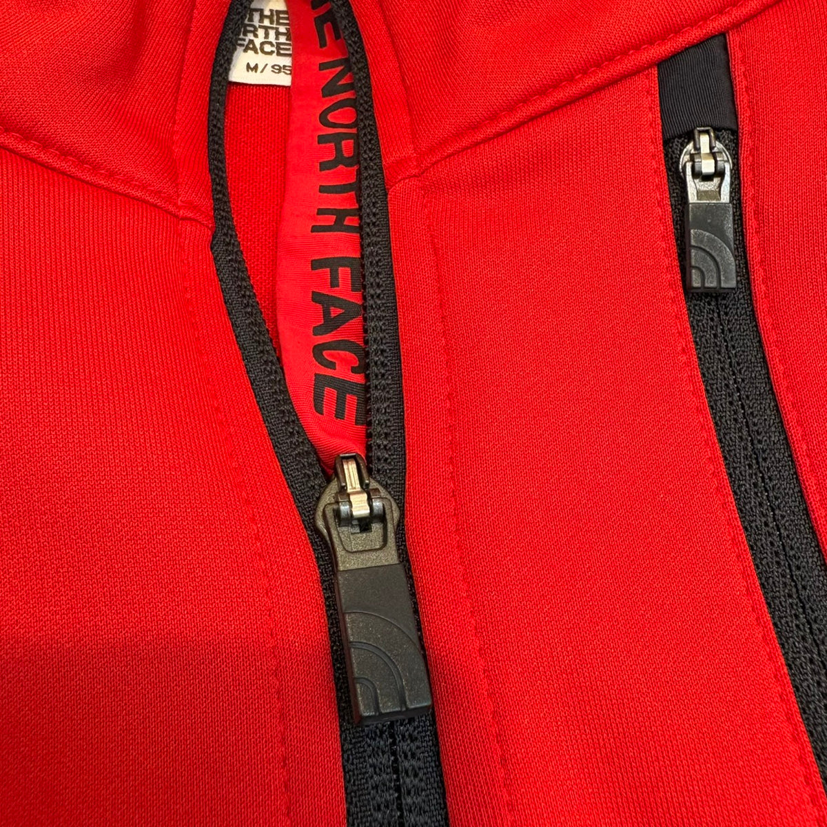 THE NORTH FACE ノースフェイス ソフトシェルジャケット レッド S
