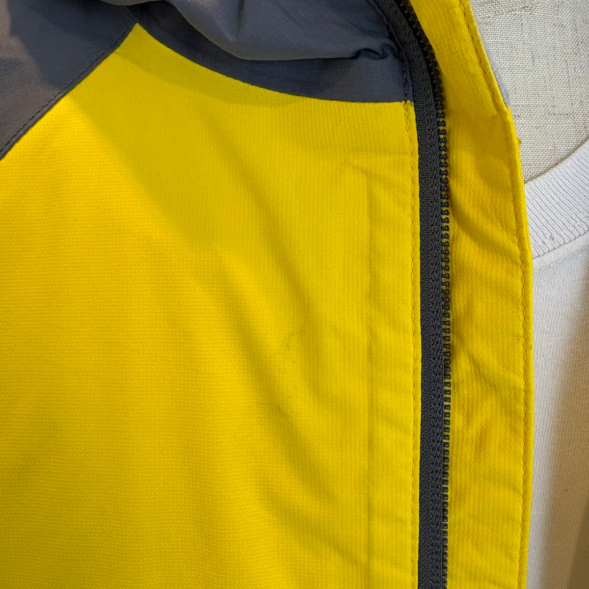 THE NORTH FACE ノースフェイス マウンテンパーカー イエロー M