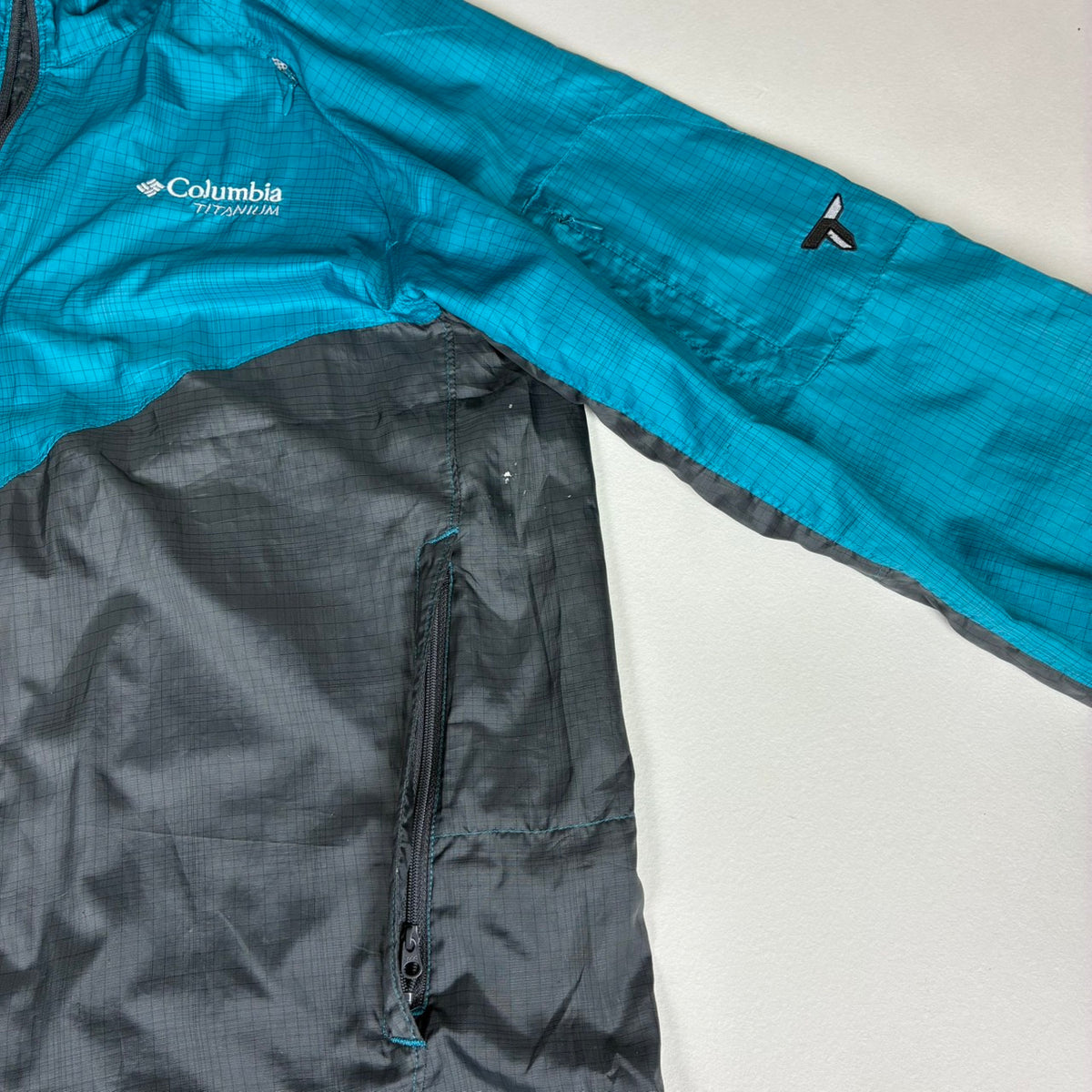 Columbia TITANIUM ナイロンジャケット ブルー グレー L