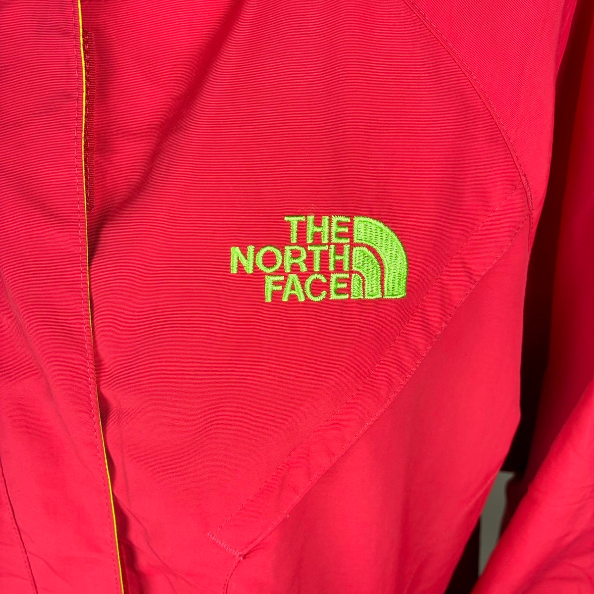THE NORTH FACE ノースフェイス マウンテンパーカー レッド L