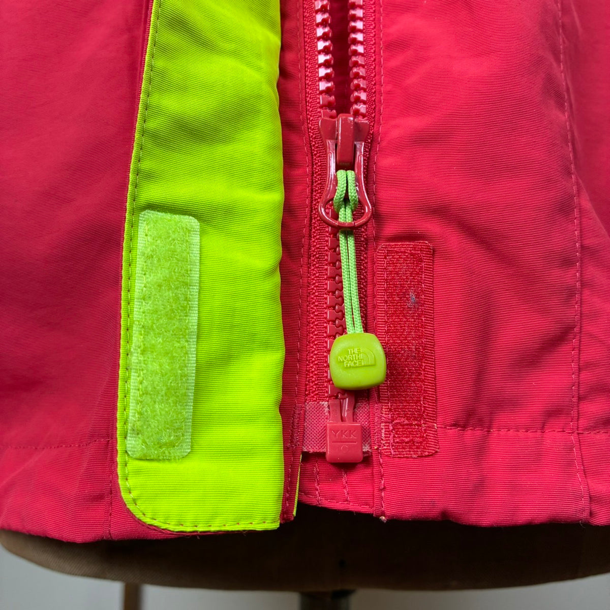 THE NORTH FACE ノースフェイス マウンテンパーカー レッド L