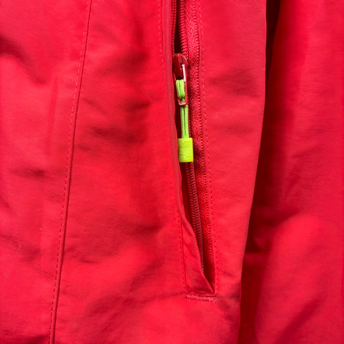 THE NORTH FACE ノースフェイス マウンテンパーカー レッド L
