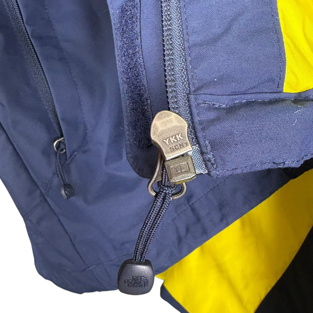 THE NORTH FACE 藏青色冲锋衣