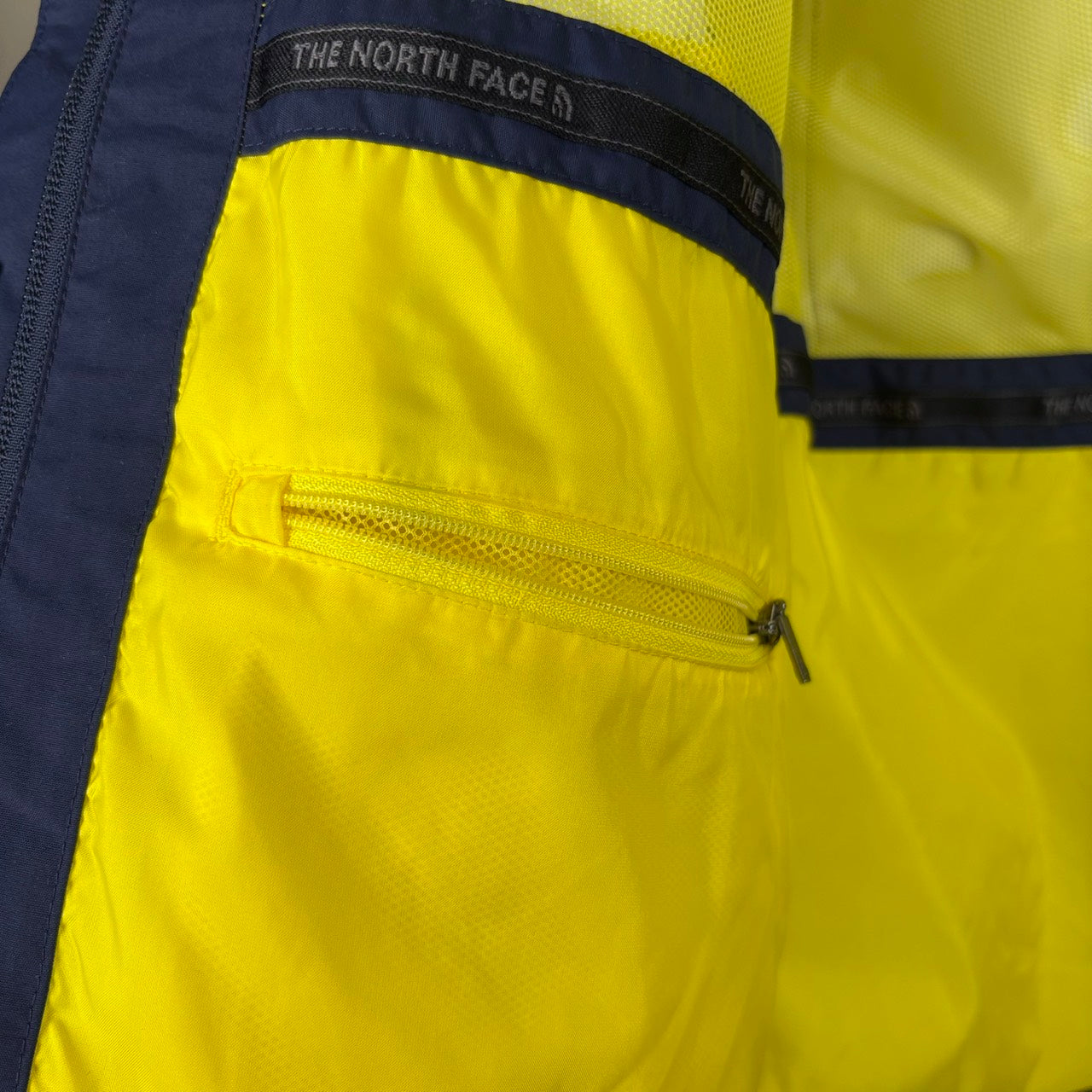 THE NORTH FACE 藏青色冲锋衣