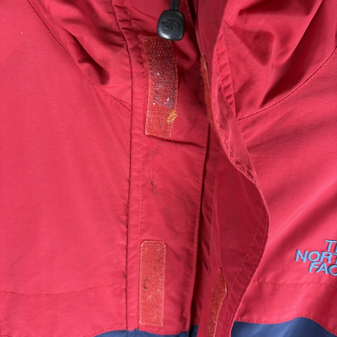 THE NORTH FACE 冲锋衣 红×藏青 M
