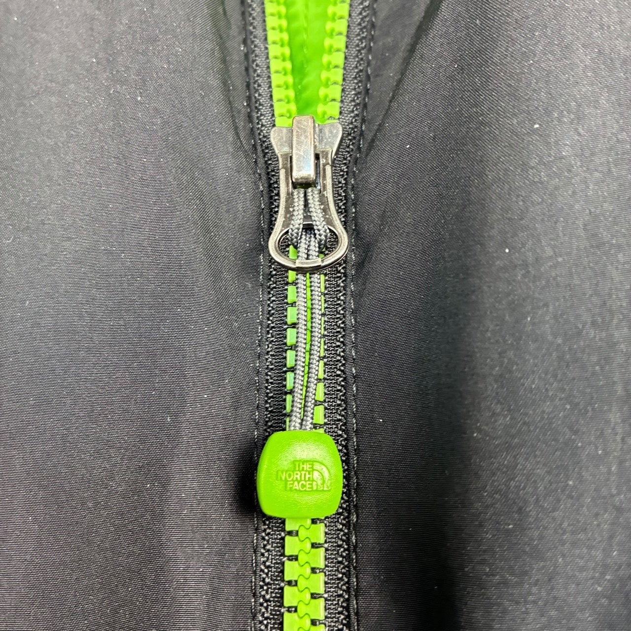 THE NORTH FACE HYVENT 冲锋衣 绿黑色 XL