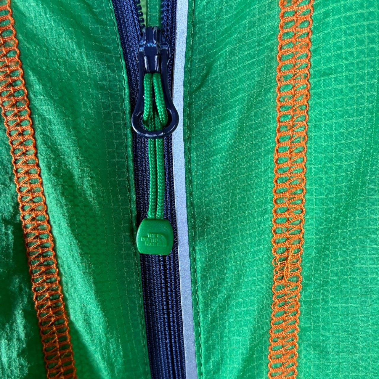 THE NORTH FACE ナイロンジャケット グリーン×ネイビー M