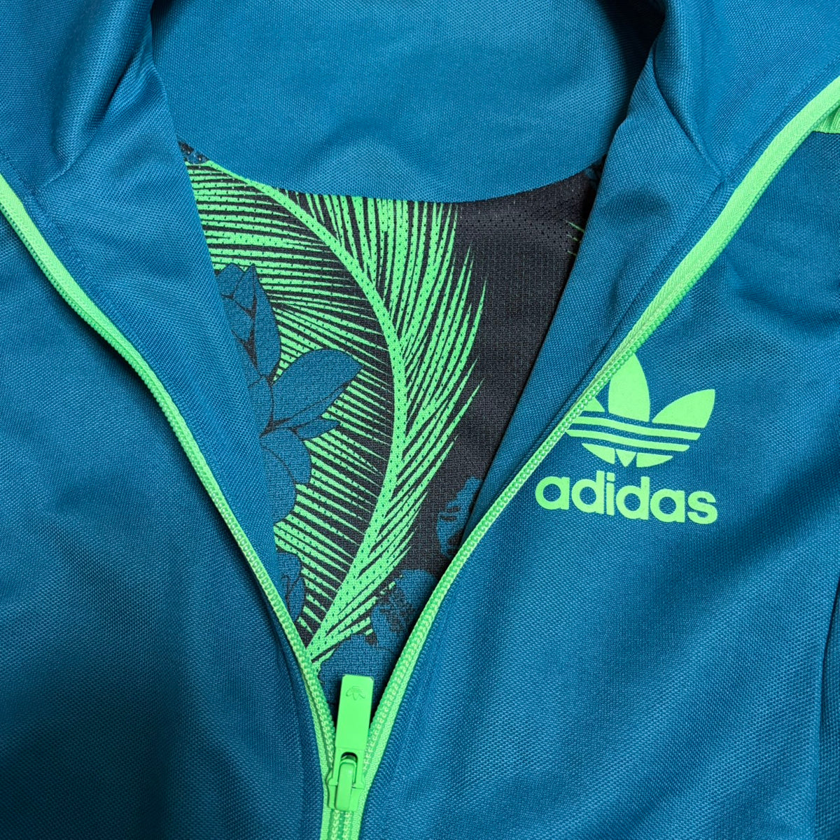 セット品　adidas ジャージ+パンツ　グリーン　90サイズS相当 管理番号B-014