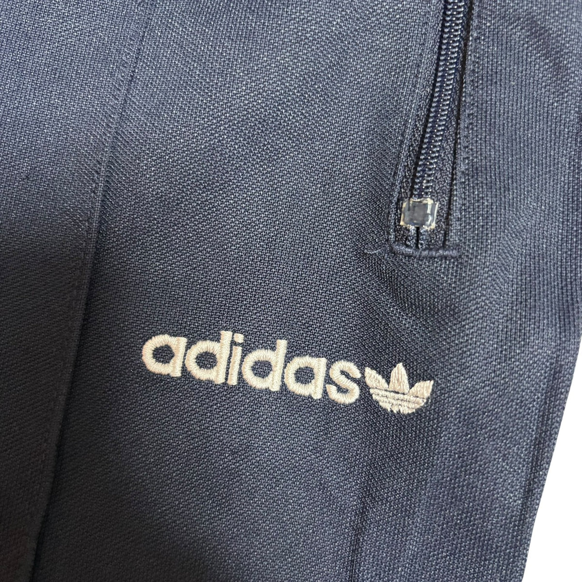 adidas 文字ロゴ　ジャージパンツ　ネイビー　100 L相当　管理番号B-018